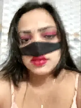 Beauty-3 online show from April 2026 07:58:02 PM