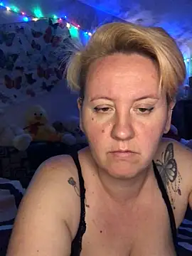 SofiaAmour online show from April 2026 07:58:01 PM