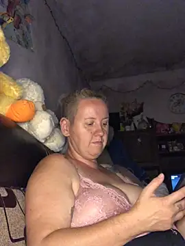 SofiaAmour online show from July 2026 06:40:01 PM