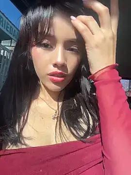 Snapshot of Mia-villalobos chatting on May 2026 01:18:02 PM Mia-villalobos online show from May 2026 01:18:02 PM