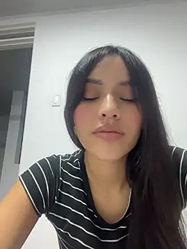 Mia-villalobos online show from June 2026 11:27:02 PM