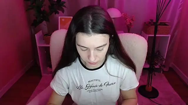 MistyBree online show from April 2026 08:10:01 AM