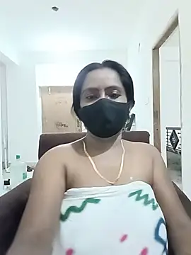 Snapshot of misti-boudii chatting on June 2026 04:23:01 PM misti-boudii online show from June 2026 04:23:01 PM