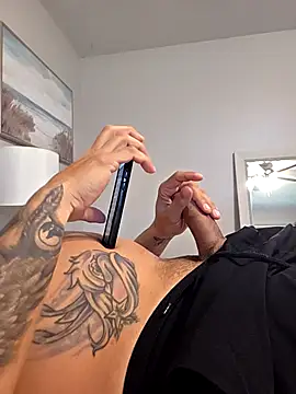 Snapshot of DoggiiDick chatting on February 2026 06:31:01 PM DoggiiDick online show from February 2026 06:31:01 PM