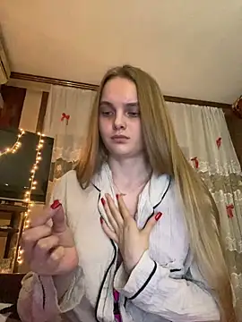 LunaVey online show from June 2026 06:24:02 PM