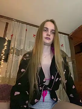LunaVey online show from June 2026 06:42:01 PM