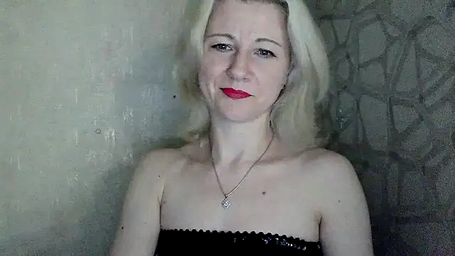 Katerina-Kissa online show from April 2026 06:32:02 PM