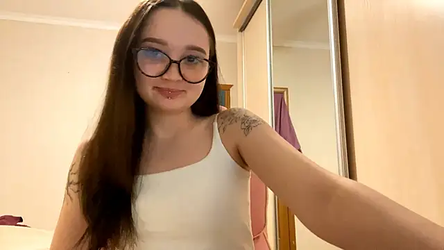 Snapshot of TrulaPhay chatting on March 2026 03:07:02 PM TrulaPhay online show from March 2026 03:07:02 PM