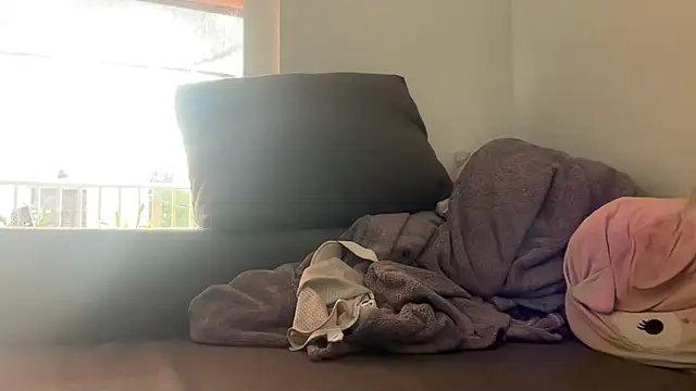 the king107 online show from April 2026 09:09:02 PM