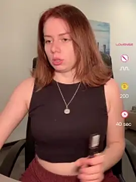 VelvetChloe online show from April 2026 01:02:01 PM