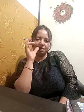 roxana e43 online show from April 2026 09:15:01 PM