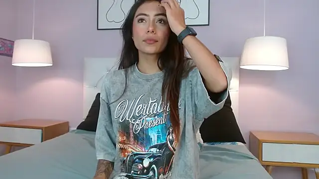 Cataleyaa23 online show from April 2026 07:16:01 PM