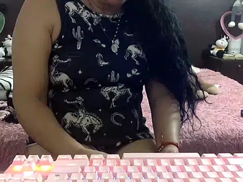 mommy-Milf online show from April 2026 02:01:01 AM