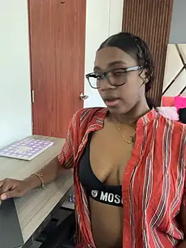 Emi rousse online show from March 2026 12:42:02 PM