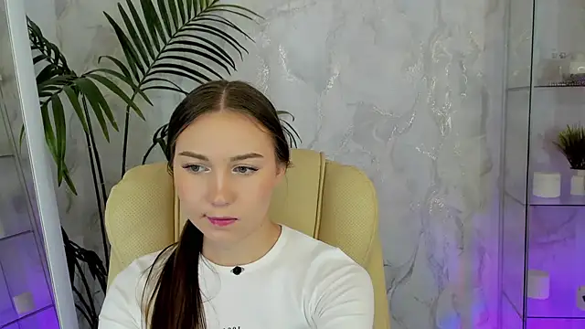 OliviaLang online show from March 2026 11:16:01 AM