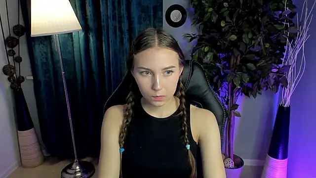 Snapshot of OliviaLang chatting on March 2026 11:59:01 AM OliviaLang online show from March 2026 11:59:01 AM