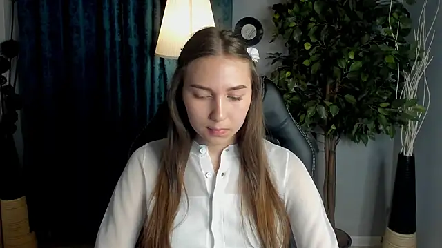 Snapshot of OliviaLang chatting on March 2026 02:28:01 PM OliviaLang online show from March 2026 02:28:01 PM
