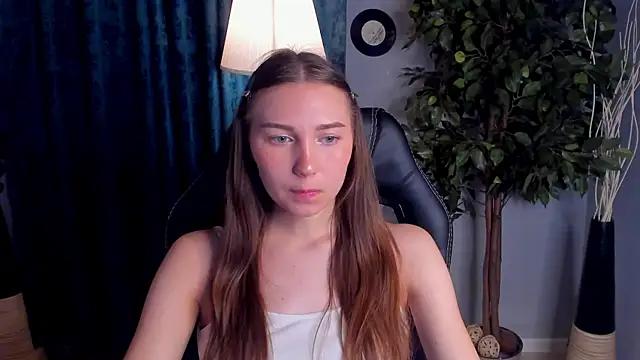Snapshot of OliviaLang chatting on April 2026 11:30:02 AM OliviaLang online show from April 2026 11:30:02 AM