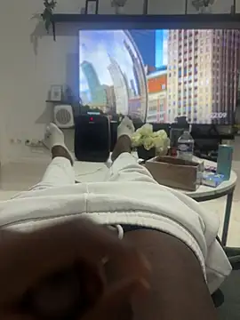 Snapshot of simens76 chatting on March 2026 09:10:01 PM simens76 online show from March 2026 09:10:01 PM