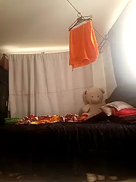 solopetalo online show from April 2026 06:42:01 PM