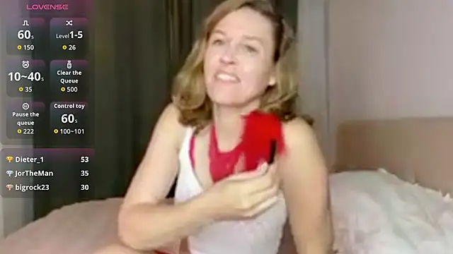 Snapshot of Lizacams chatting on May 2026 04:37:02 PM Lizacams online show from May 2026 04:37:02 PM