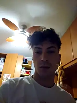 Andreakkkk online show from April 2026 06:43:01 PM