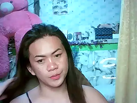 ur lovelychen online show from April 2026 12:13:01 PM