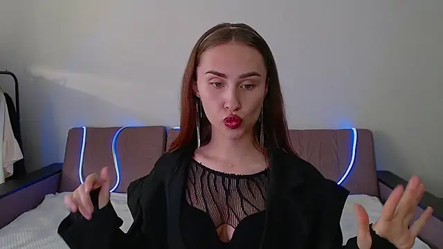 yourameliaa online show from April 2026 02:42:01 PM