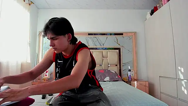 monky 0002 online show from March 2026 09:51:01 PM