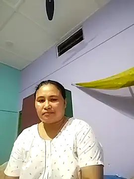 Snapshot of Rashi_bhabi chatting on May 2026 01:09:02 PM Rashi bhabi online show from May 2026 01:09:02 PM