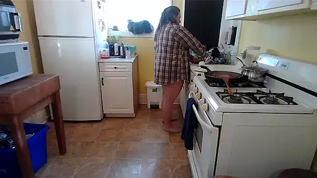 smalltowntrouble online show from April 2026 07:16:01 PM