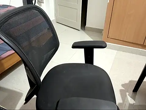 kratosTheHunk online show from May 2026 05:43:01 PM