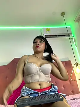 Snapshot of Zarahoneey_ chatting on March 2026 11:49:01 AM Zarahoneey online show from March 2026 11:49:01 AM