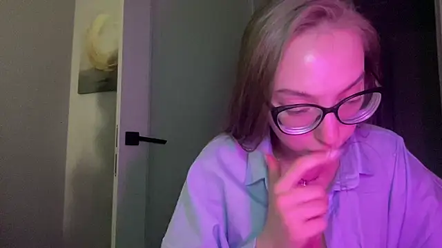 AngelinaFox0202 online show from March 2026 08:15:01 PM