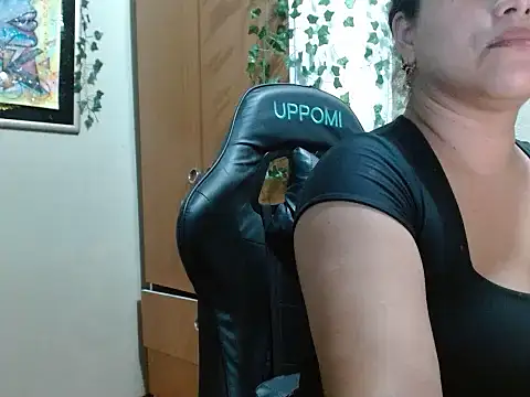 lolit cat online show from July 2026 09:17:02 PM