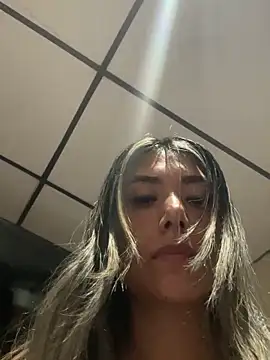 stefanyqueen69 online show from April 2026 04:39:01 PM