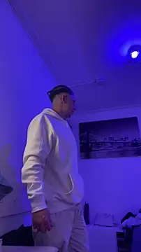 TitanNoir online show from April 2026 10:43:02 PM