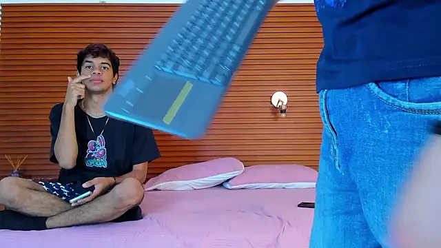 peakk twiinns online show from March 2026 11:36:01 AM