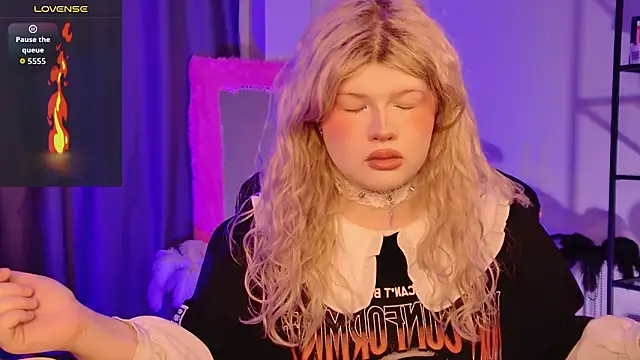 LilithNlsn online show from March 2026 09:36:02 PM