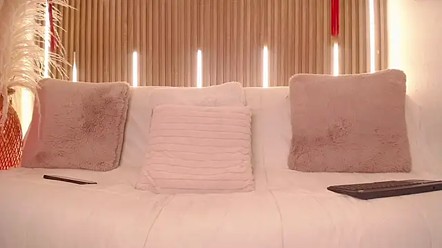 Max Hader  online show from March 2026 02:30:02 AM