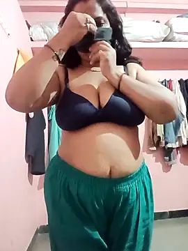 Miss-Dolly07 online show from April 2026 03:14:01 PM