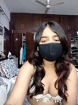 Ishaa 22 online show from April 2026 05:58:01 PM