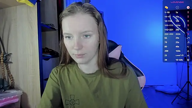 Mary Blu online show from October 2025 01:09:01 AM