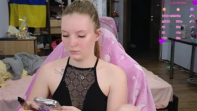 Mary Blu online show from February 2026 06:09:01 PM