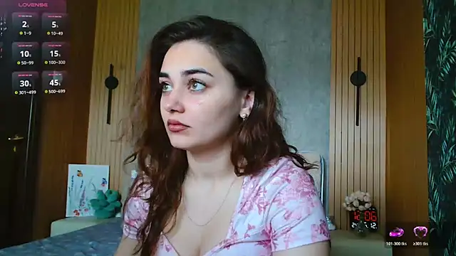 Snapshot of KatarinaHeaven chatting on May 2026 09:06:01 AM KatarinaHeaven online show from May 2026 09:06:01 AM