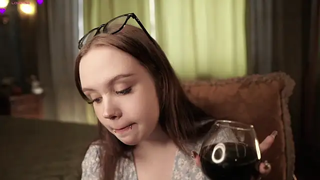 LeahAllsop online show from April 2026 04:38:02 AM