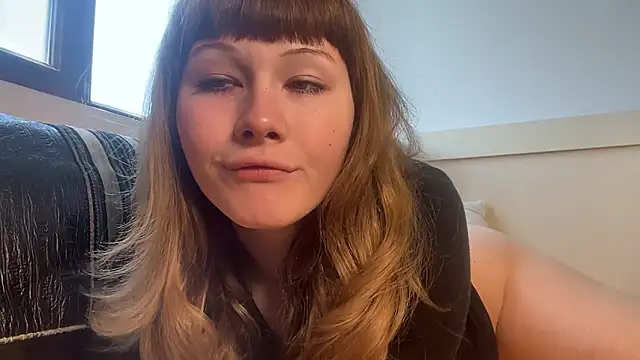 Snapshot of AlexaGudz chatting on June 2026 10:39:01 AM AlexaGudz online show from June 2026 10:39:01 AM