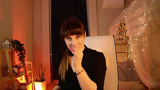 EmmaWheelers online show from April 2026 02:43:01 PM