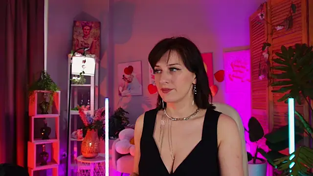 EmmaWheelers online show from April 2026 11:24:01 AM