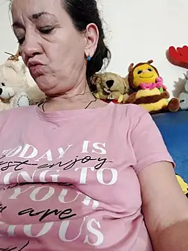 anayss17 online show from April 2026 07:04:02 PM